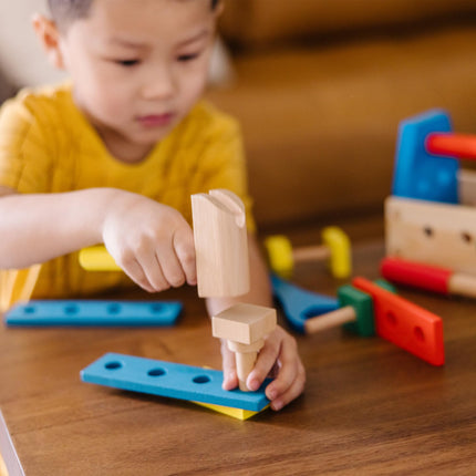 Melissa & Doug Take-Along Tool Kit Wooden Construction Toy (24 pcs) Toy Tools, Wooden Tool Set for Toddlers and Kids Ages 3+ 🍁 All In One Marketplace Canada