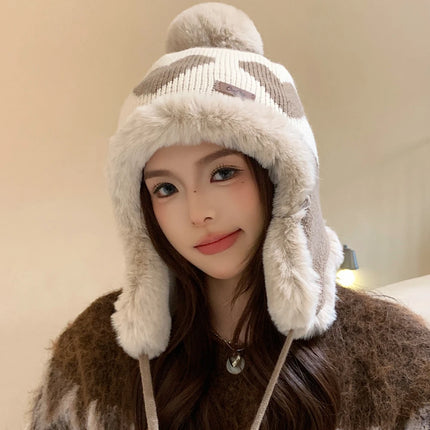 Women’s Heart Pom-Pom Beanie